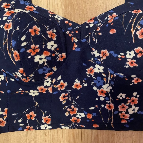 Blue floral crop top - Picture 4 of 5